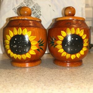 Vintage hand painted wooden bowls 
Sunflower decor with lids